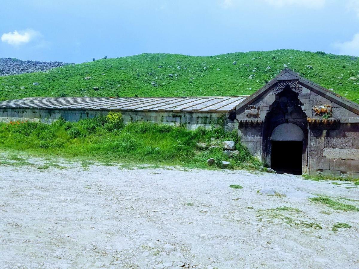 Karine B&B Yeghegnadzor ภายนอก รูปภาพ